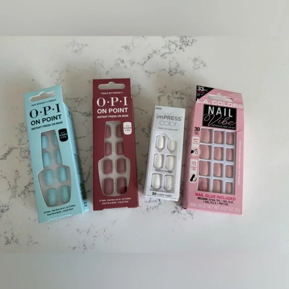 NEW!! 4 Pack Press On Nail Kits! - Picture 1 of 2